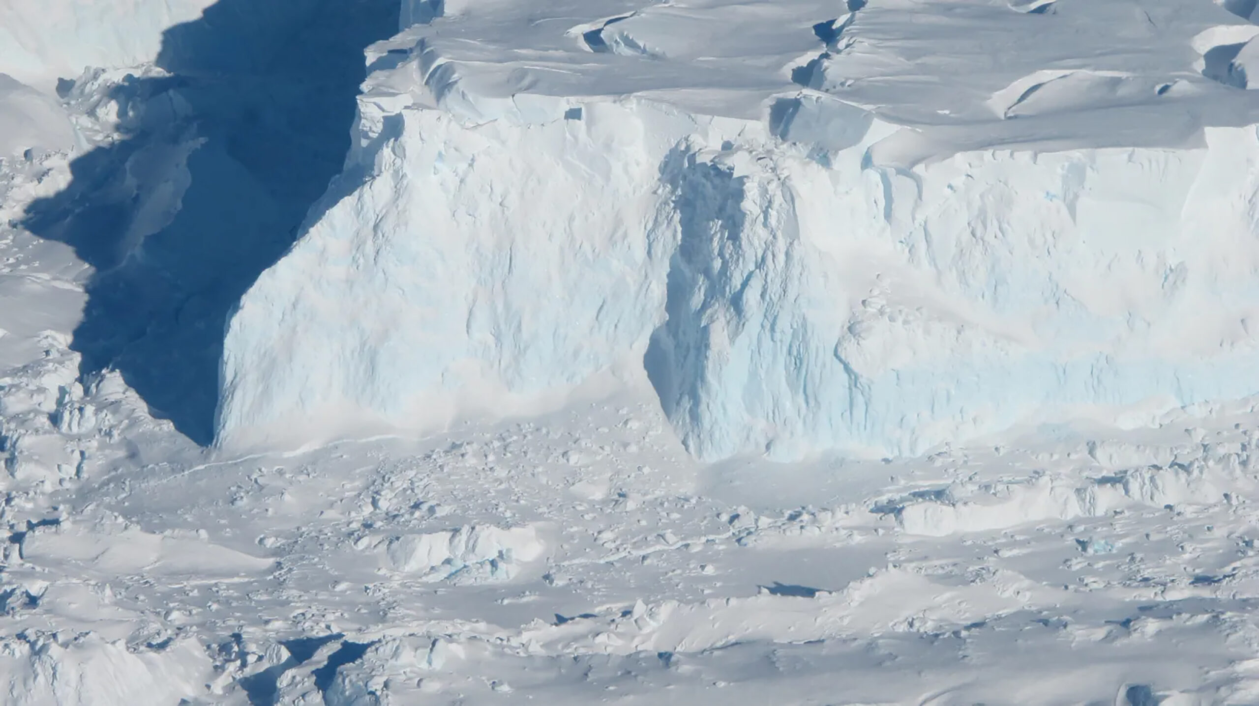 Undated image of Thwaites Glacier. (James Yungel/Nasa)