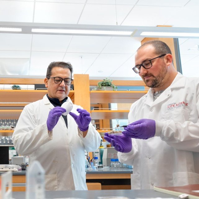 Prof. Juan Hinestroza and Ryan Scheel, chief science officer of RETRN Bio